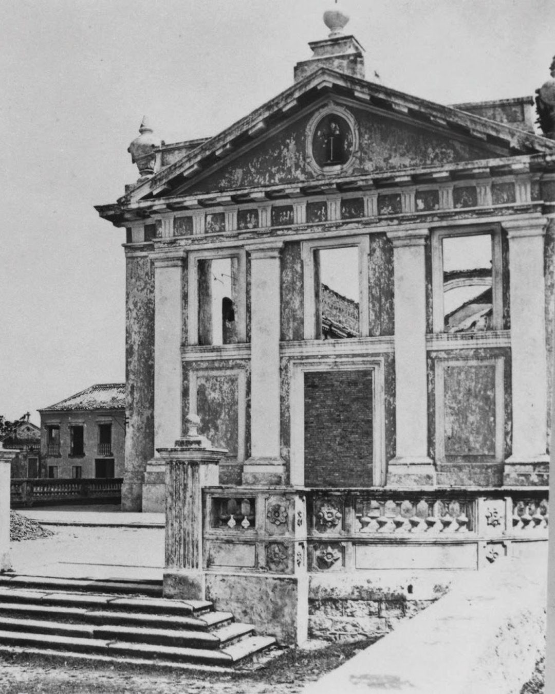 A igreja de Santo António, em Macau, fotografada entre 1874 e 1875. (Wikimedia Commons, domínio público)