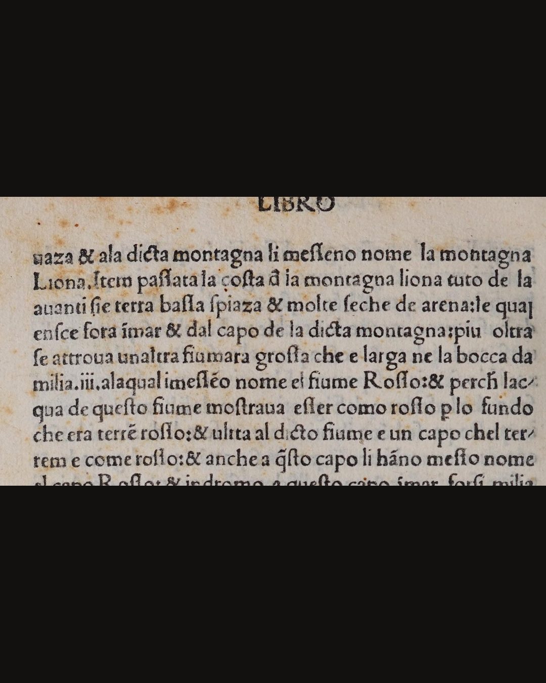 A primeira edição impressa do relato de Cadamosto, Vicenza, 1507: «li messeno nome la montagna Liona», o nome, sem razão nenhuma (Paesi novamente retrovati, Internet Archive, domínio público).